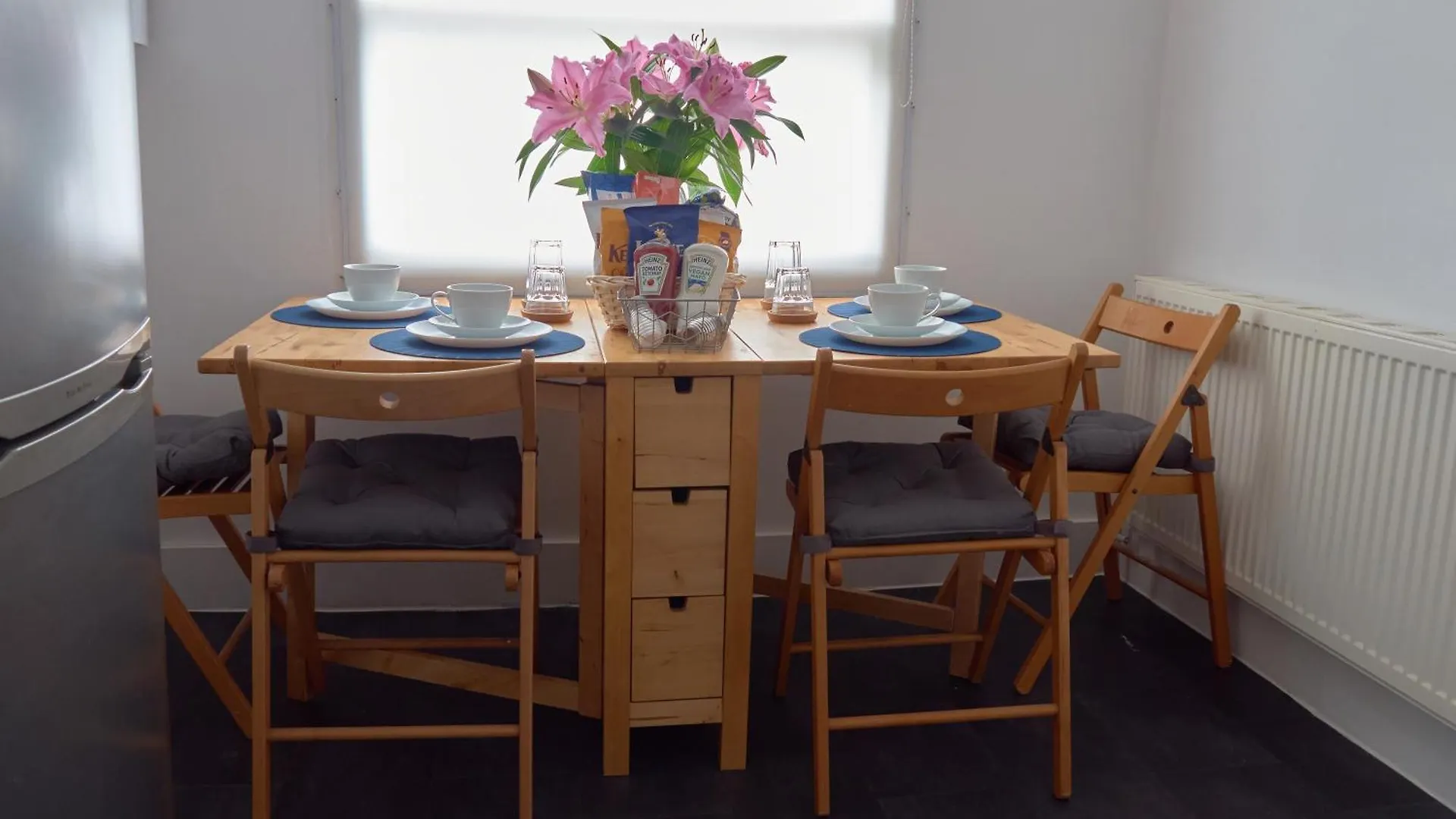 Lovely Large London Apartment 0*,  United Kingdom
