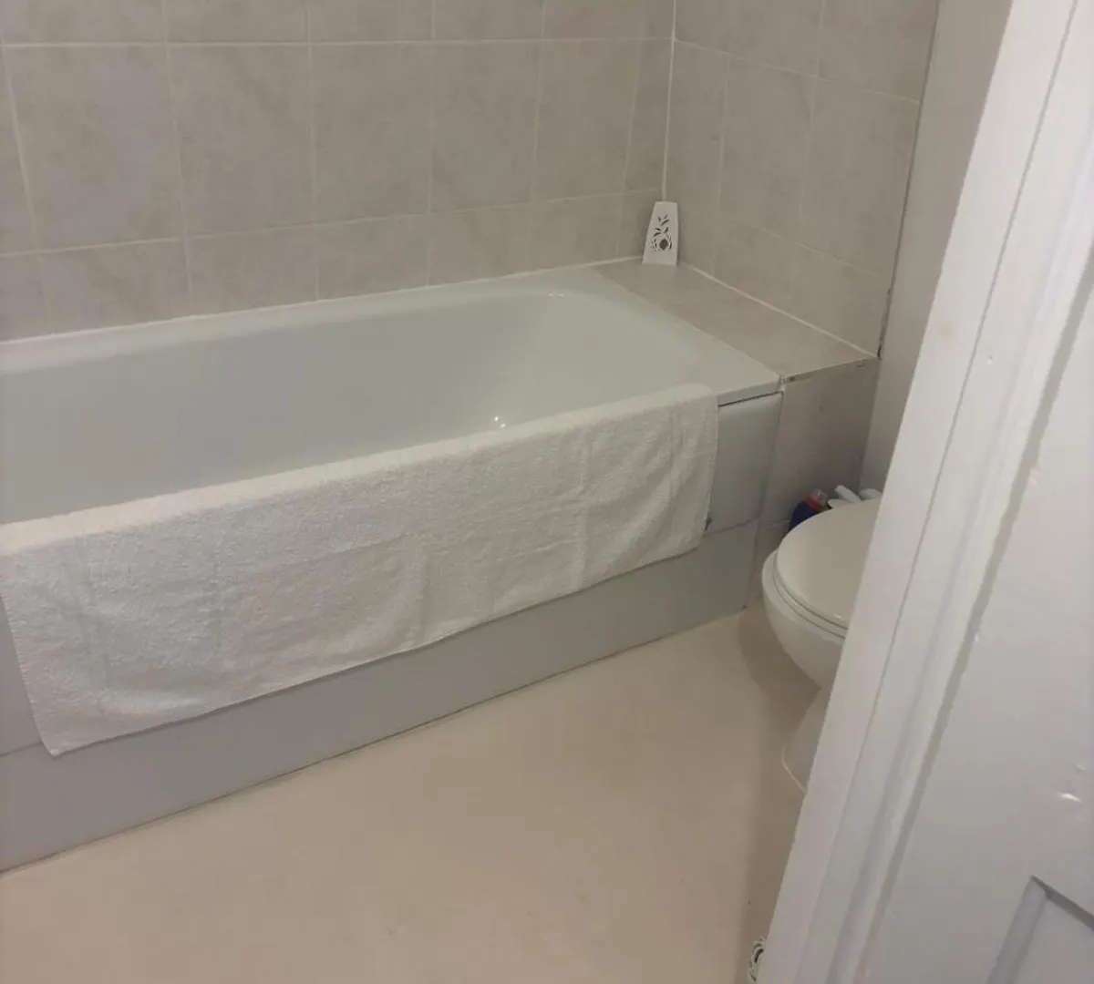 Lovely Large London Apartment 0*,
